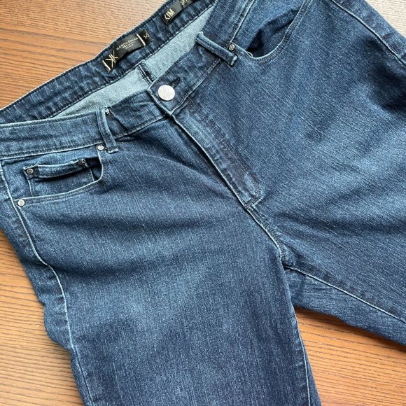 Kardashian Premium Denim - Kim, Curvy Straight - Size 14, Dark Blue Wash! - Picture 2 of 9